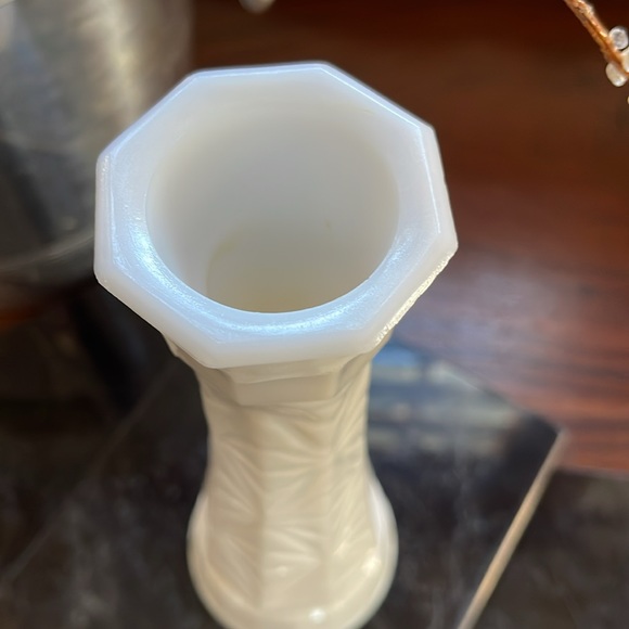 Vintage Hoosier Milk Glass Vases One Set of Three (3) - Picture 5 of 12